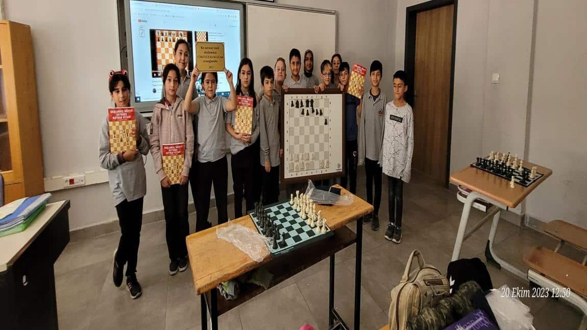 İş Bankası ve Tsf ´nin katkılarıyla okulumuzda satranç sınıfı oluşturuldu